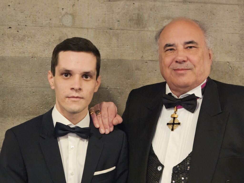Originalfoto: Ritter Georg und Sir John Basu, SFOC